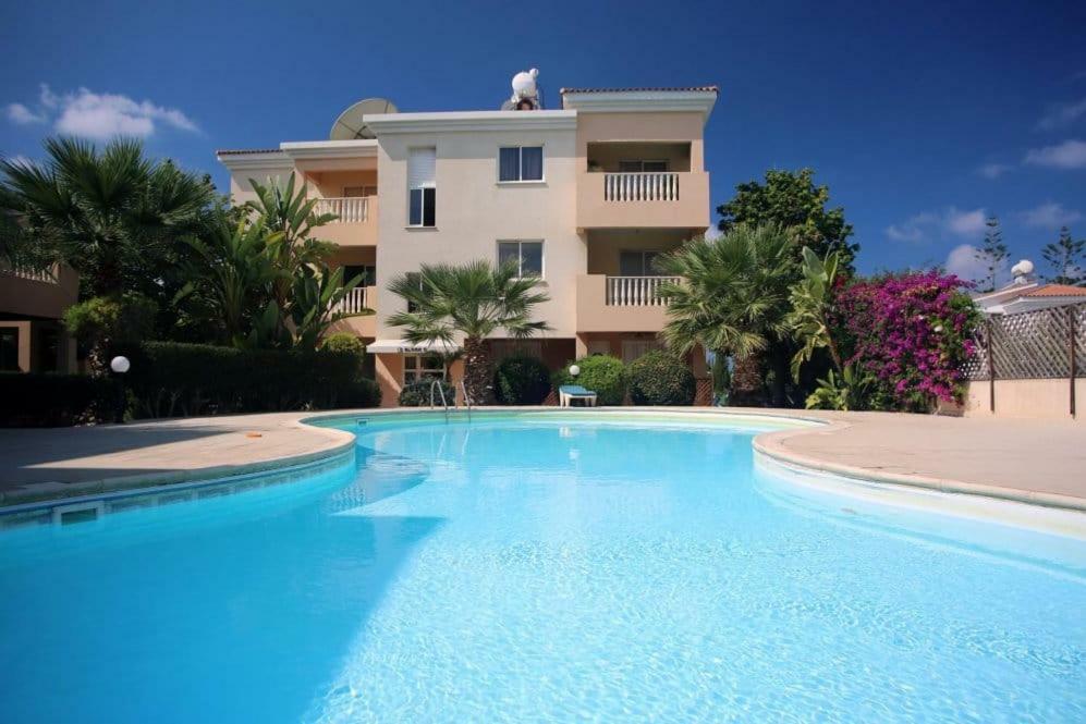 Diana 54 Paphos Exterior photo